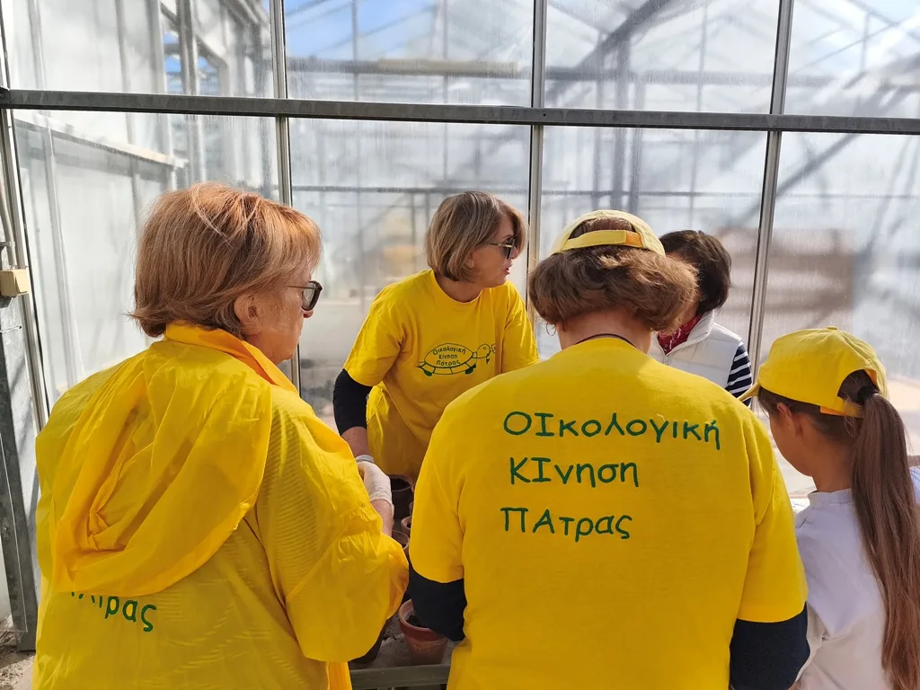 Η διάσωση πέντε σπάνιων φυτών περνά από ένα θερμοκήπιο στην Πάτρα