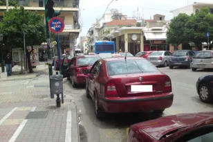 Στον αέρα μαθητικά δρομολόγια: Κίνδυνος αποχώρησης των ταξί λόγω αυξημένου κόστους