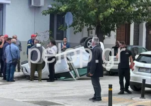 Πάτρα: Σφοδρή σύγκρουση Ι.Χ., αναποδογύρισε αυτοκίνητο και τραυματίστηκε ο οδηγός!