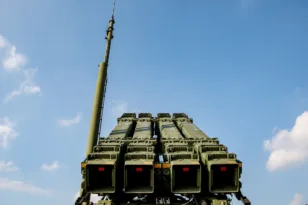 Σουηδία: Στέλνει Patriot και 100 στρατιωτικούς στην Πολωνία – «Ασπίδα» στον κόμβο όπλων για την Ουκρανία