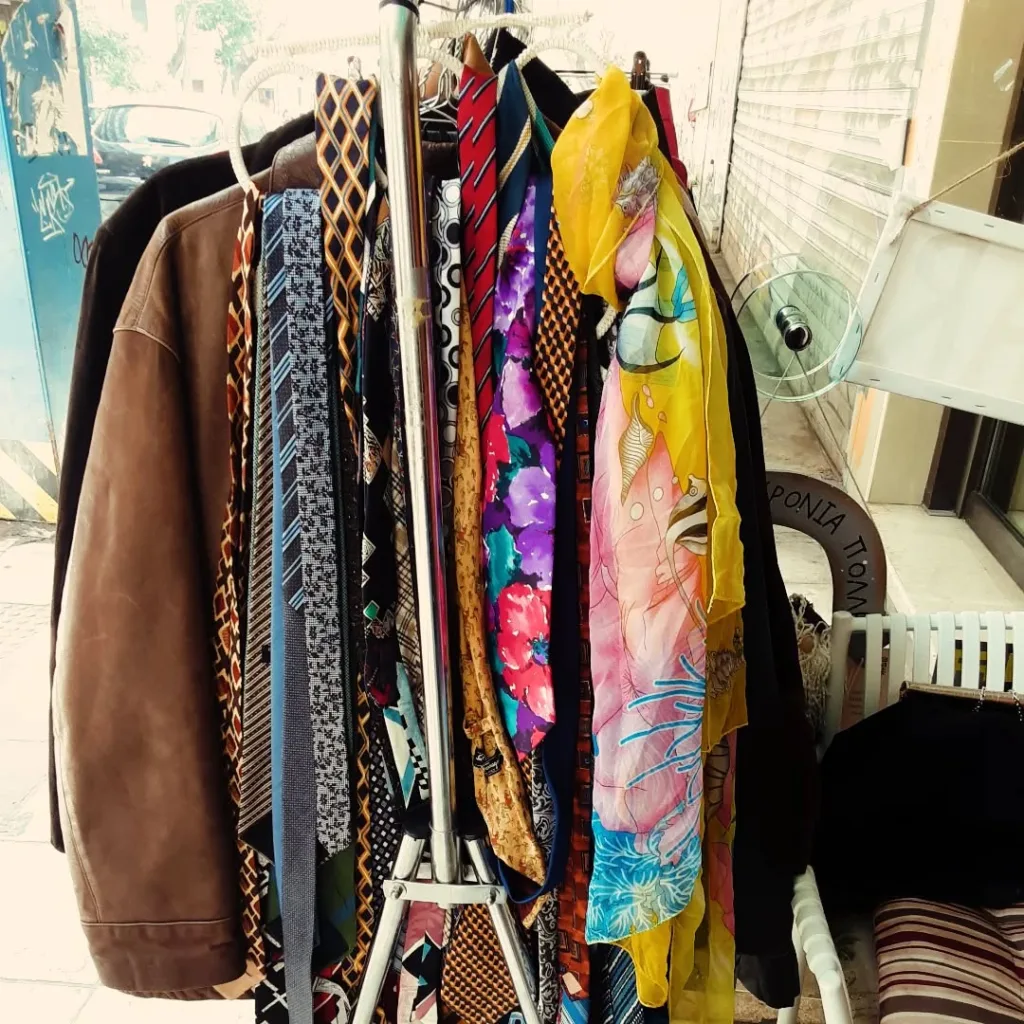Second hand μόδα: Πώς βρίσκουμε ιδιαίτερα κομμάτια σε χαμηλότερες τιμές Second hand μόδα: Πώς βρίσκουμε ιδιαίτερα κομμάτια σε χαμηλότερες τιμές