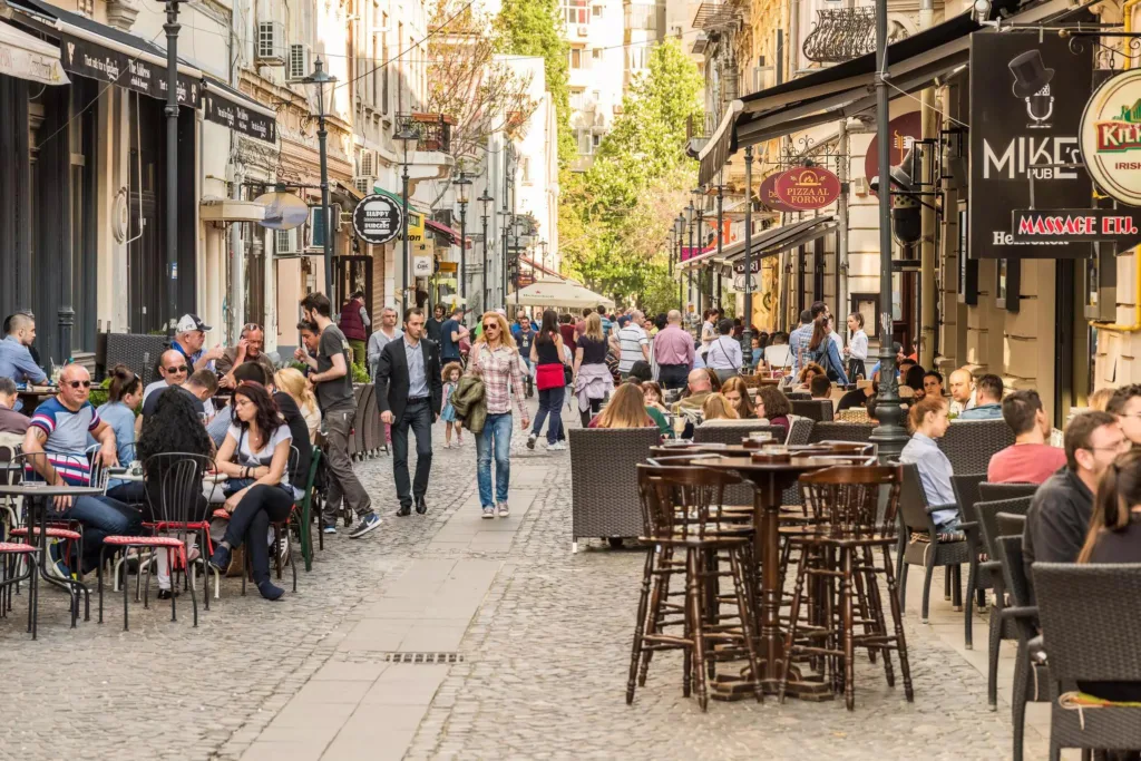 Φθινοπωρινή απόδραση στην Ευρώπη χωρίς να αδειάσει το πορτοφόλι – 4 πόλεις για low budget ταξίδι