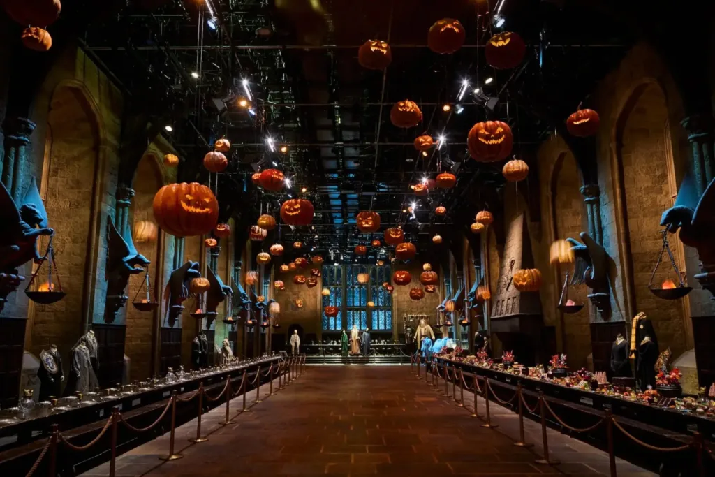 Halloween 2026: 7 προορισμοί για όσους θέλουν το ταξίδι τους λίγο πιο… spooky