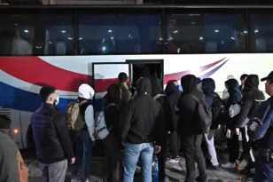 Με πούλμαν στον εισαγγελέα οι 59 συλληφθέντες για τη μεγάλη φορολογική απάτη στο «Χωριάτικο»
